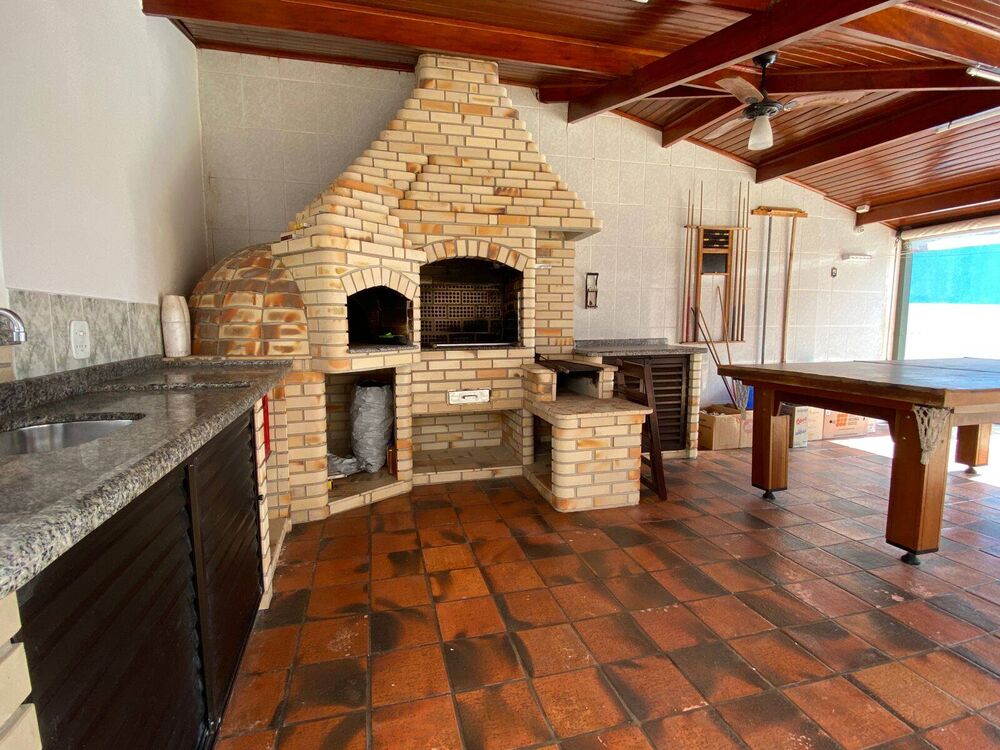 Casa, 3 quartos, 242 m² - Foto 4