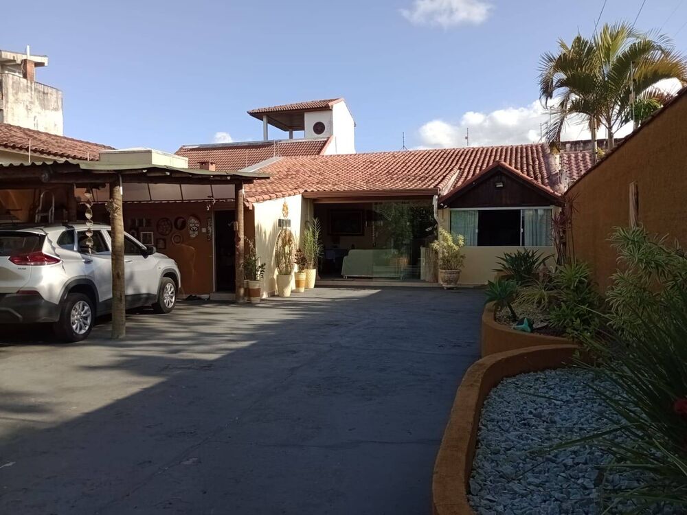 Casa à venda com 2 quartos, 264m² - Foto 1