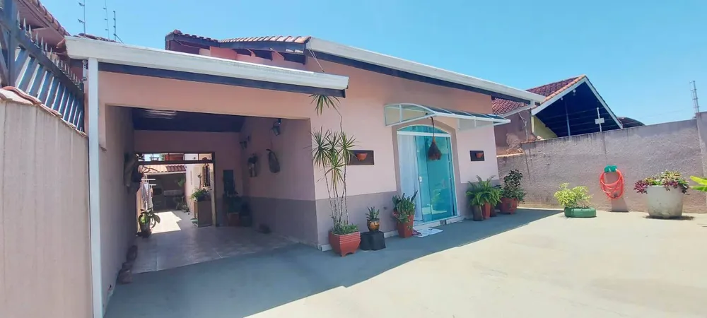 Casa, 4 quartos, 189 m² - Foto 1
