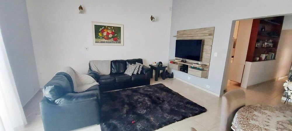 Casa, 4 quartos, 189 m² - Foto 1