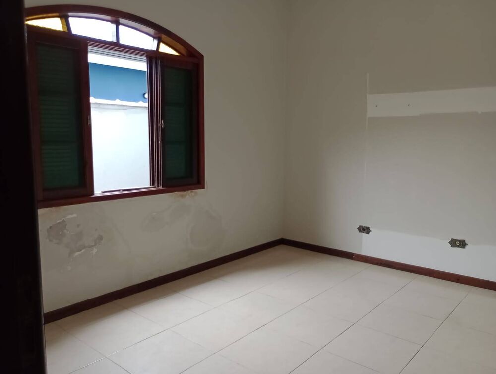 Casa à venda com 3 quartos, 250m² - Foto 7