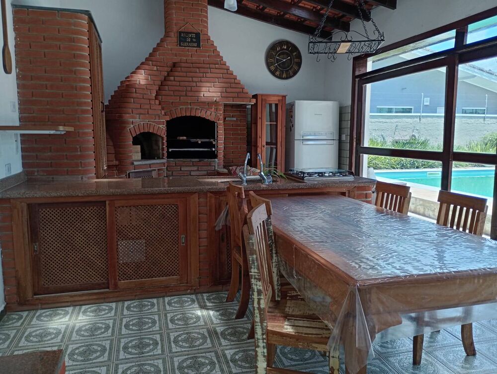 Casa, 5 quartos, 176 m² - Foto 1