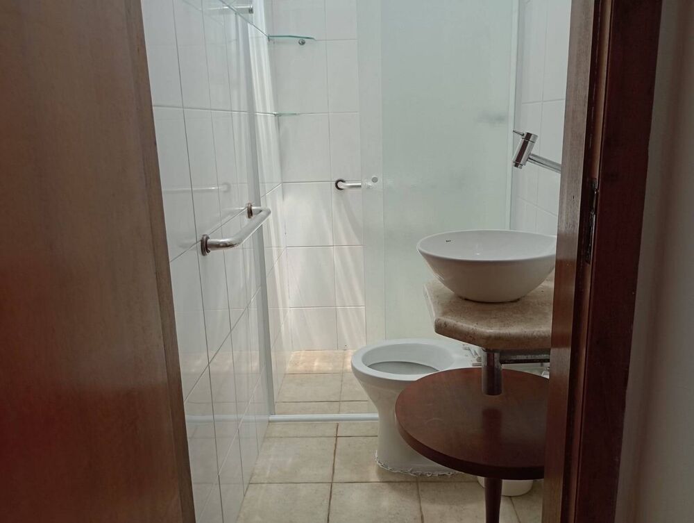 Casa, 5 quartos, 176 m² - Foto 2