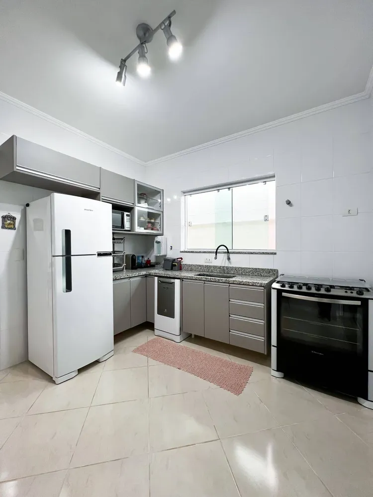 Casa, 3 quartos, 168 m² - Foto 3