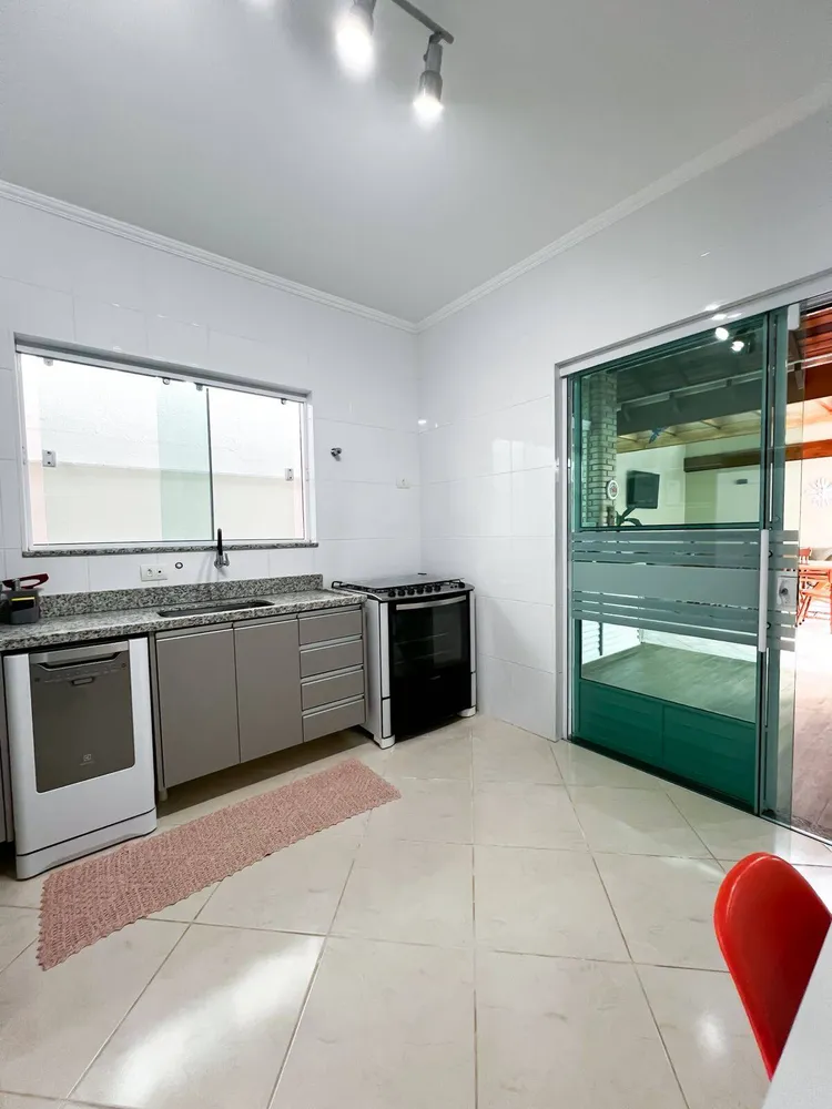 Casa, 3 quartos, 168 m² - Foto 6
