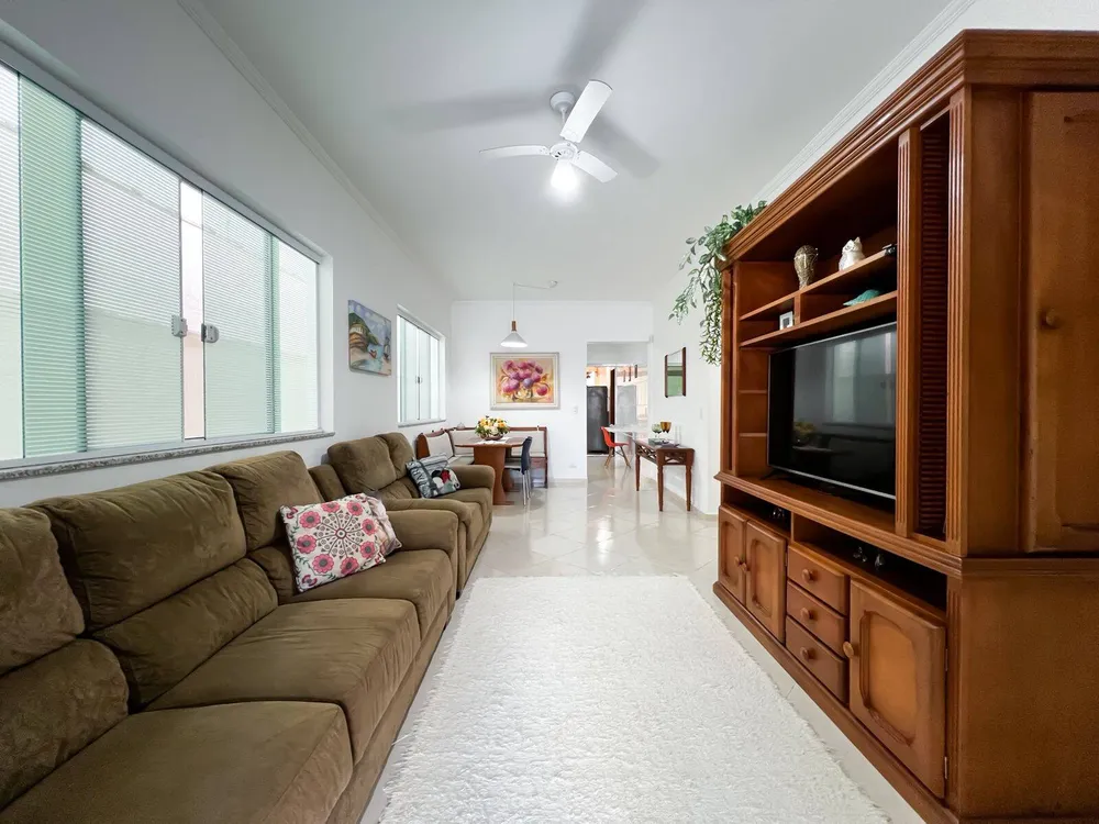 Casa, 3 quartos, 168 m² - Foto 2