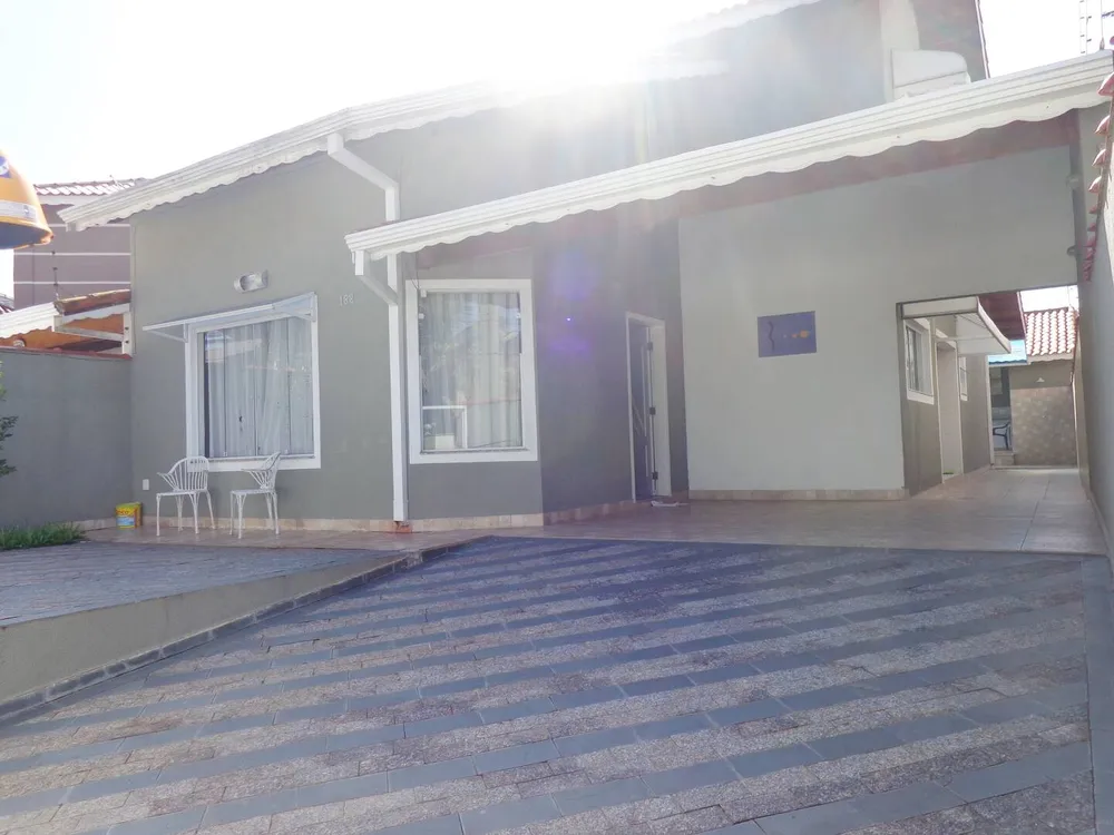 Casa, 4 quartos, 177 m² - Foto 1