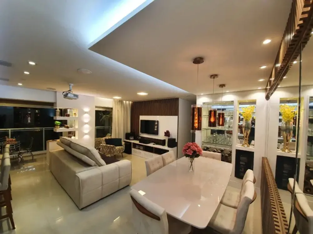 Apartamento, 3 quartos, 220 m² - Foto 1