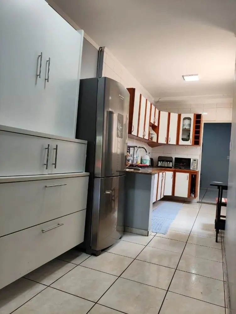Casa, 3 quartos, 226 m² - Foto 4