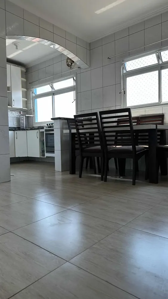 Casa, 4 quartos, 330 m² - Foto 2
