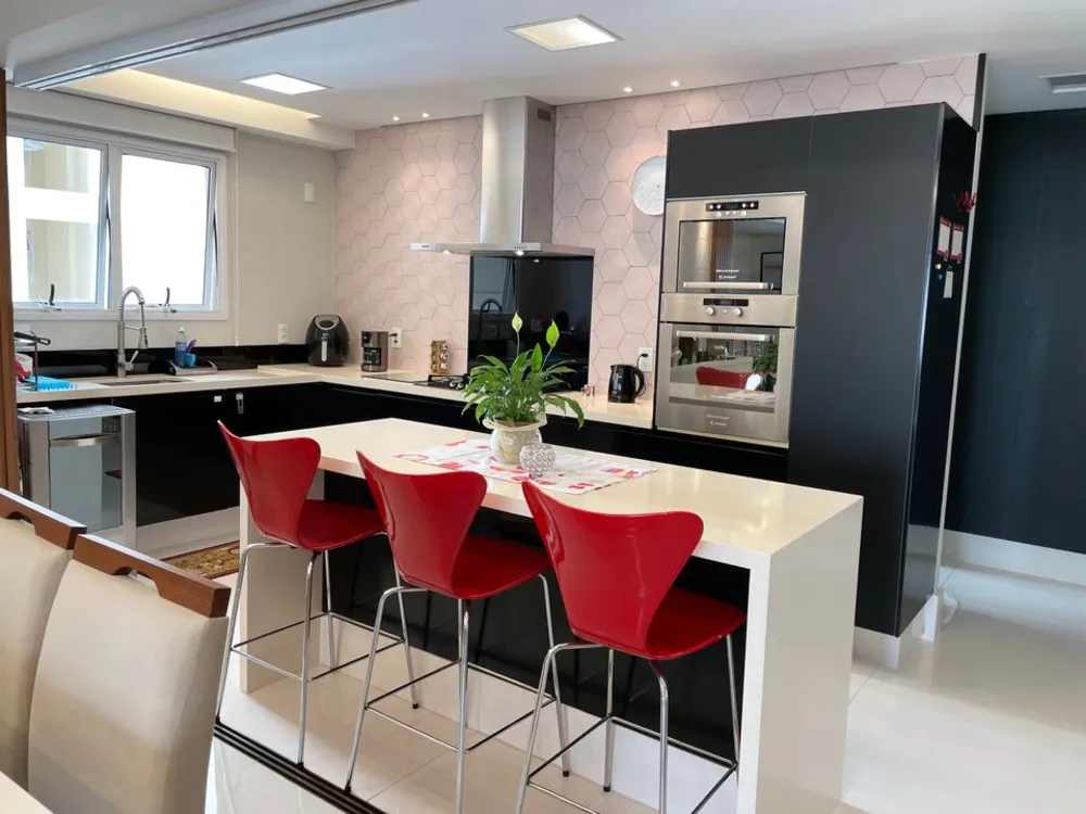 Apartamento, 3 quartos, 184 m² - Foto 2