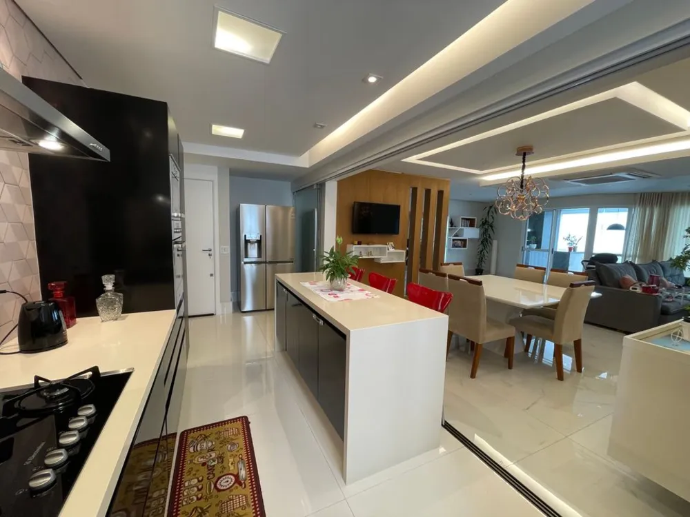 Apartamento, 3 quartos, 184 m² - Foto 1