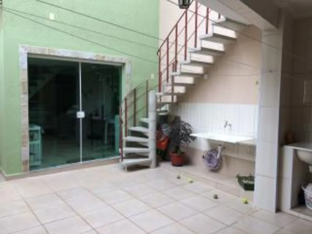 Casa, 3 quartos, 162 m² - Foto 2