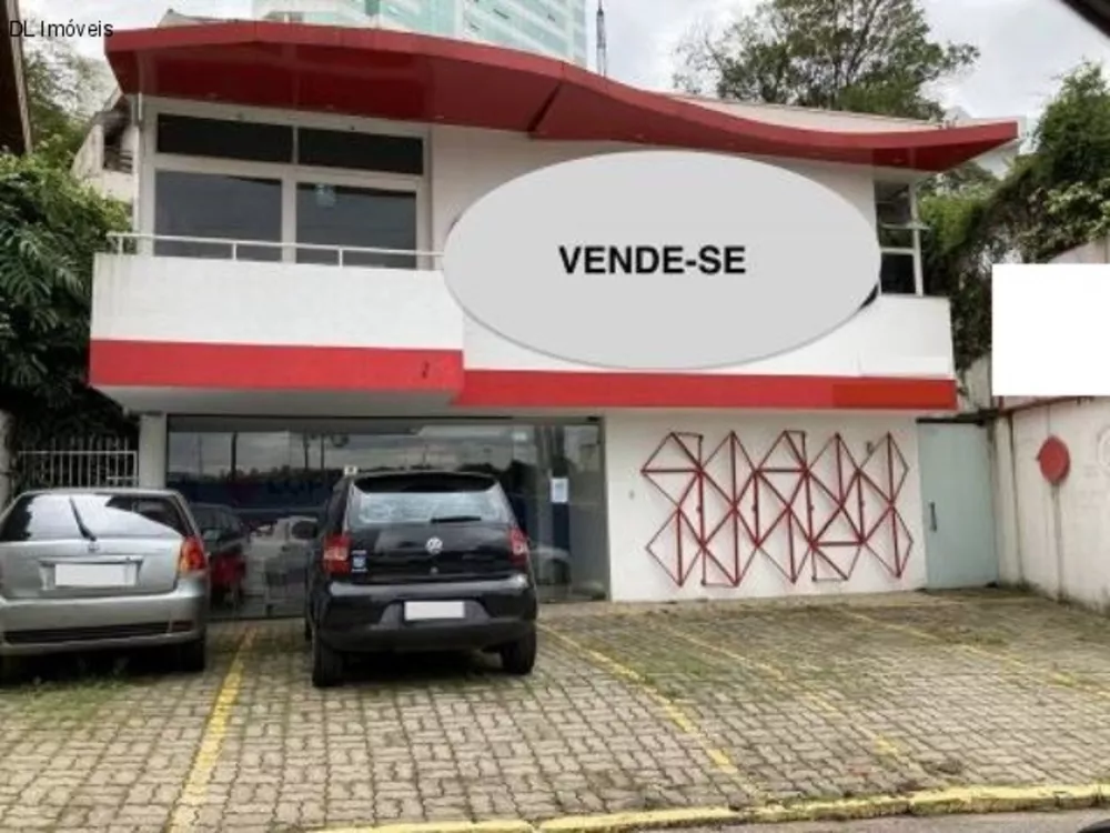 Prédio Inteiro à venda com 3 quartos, 320m² - Foto 1