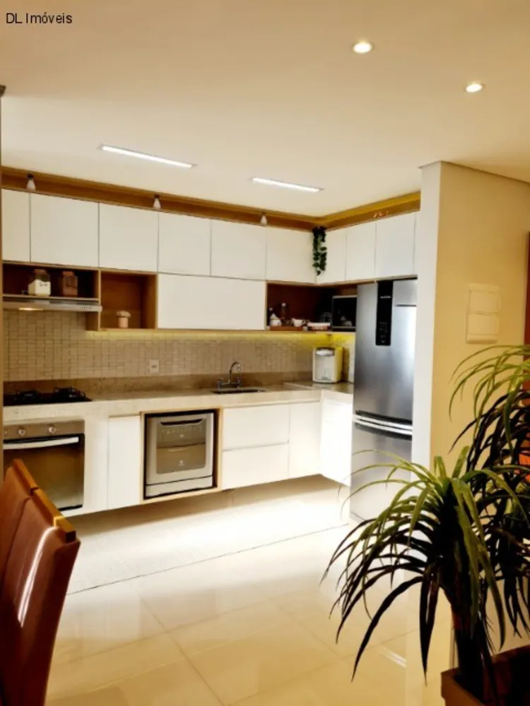 Apartamento, 3 quartos, 77 m² - Foto 1