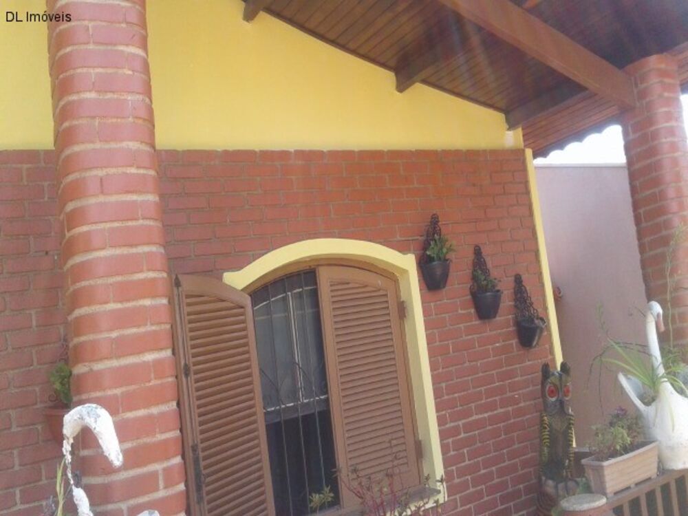 Casa, 4 quartos, 205 m² - Foto 1