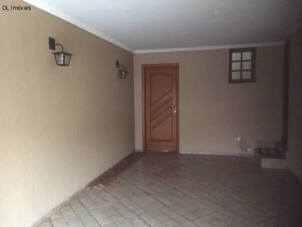 Sobrado à venda com 4 quartos, 180m² - Foto 4