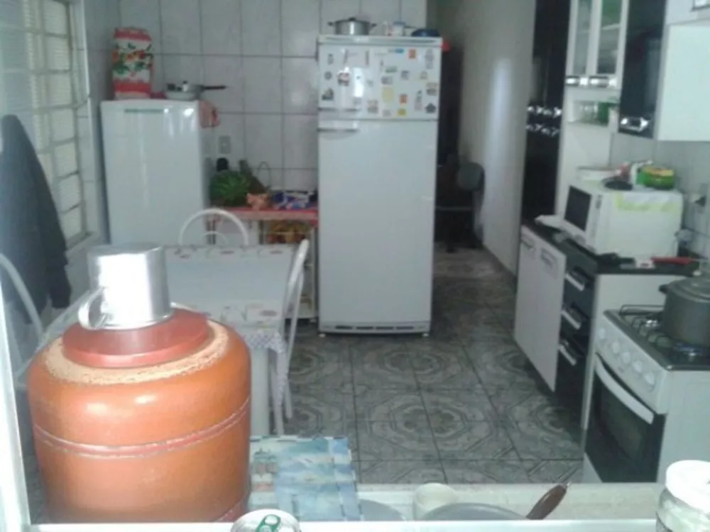 Sobrado à venda com 3 quartos, 150m² - Foto 2