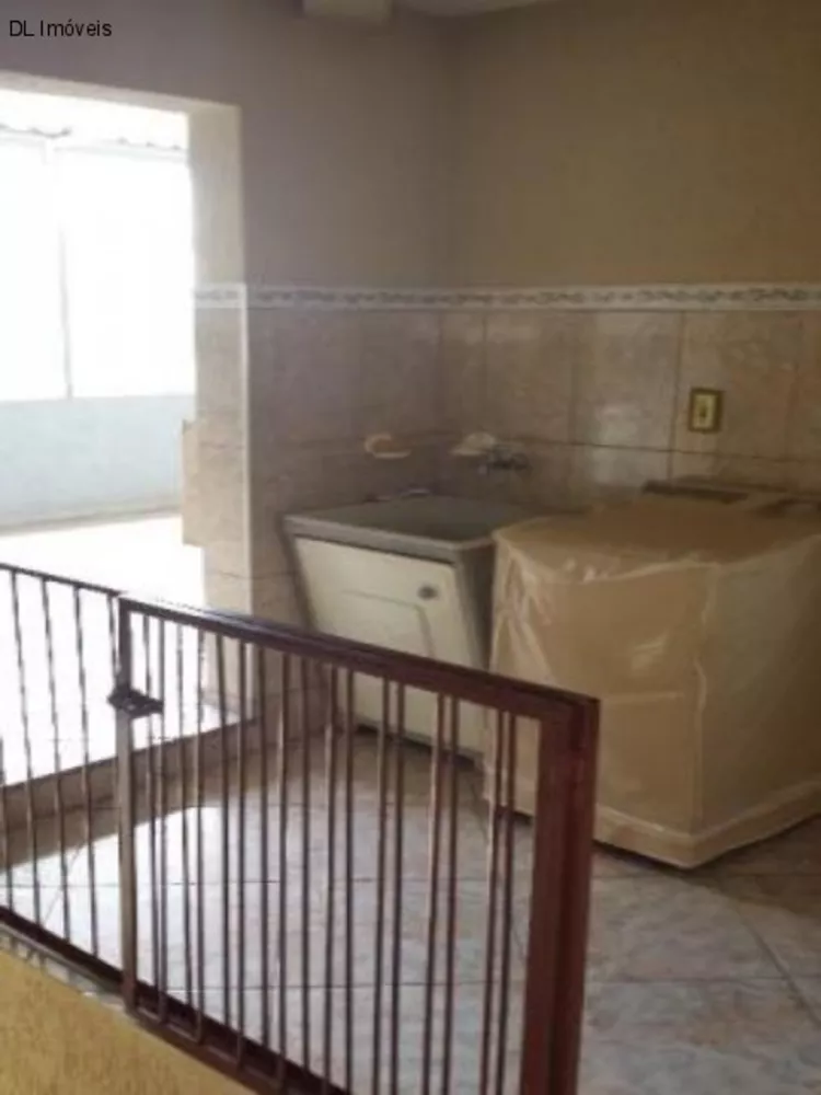 Sobrado à venda com 3 quartos, 250m² - Foto 4