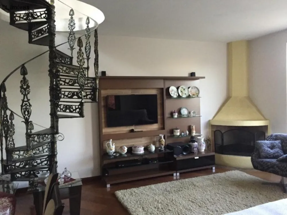 Sobrado, 3 quartos, 351 m² - Foto 1
