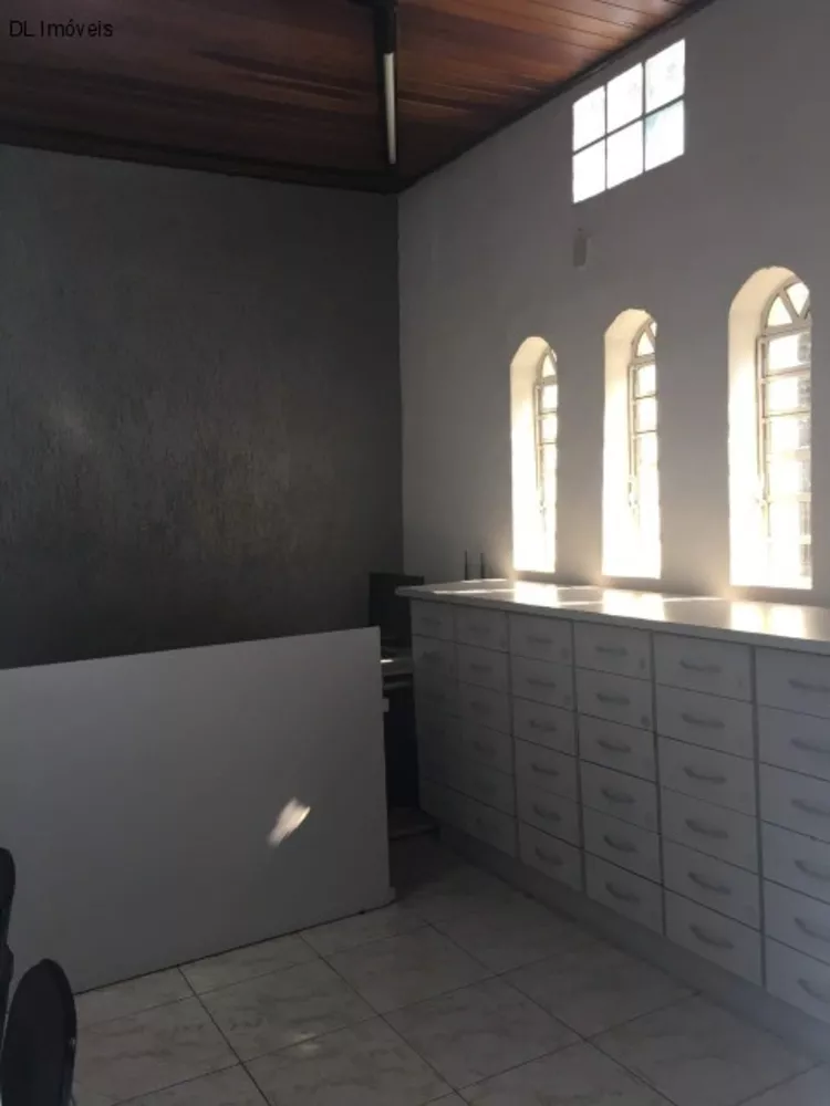 Prédio Inteiro à venda com 2 quartos, 131m² - Foto 2