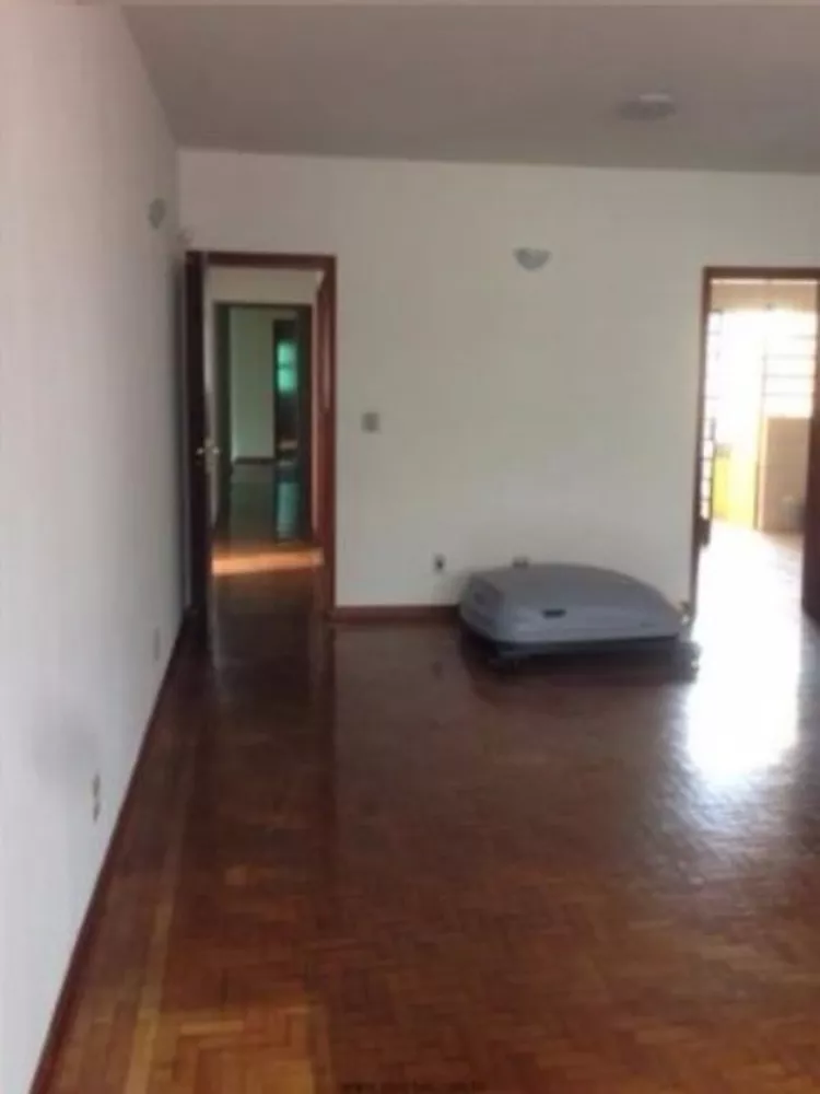 Casa, 3 quartos, 218 m² - Foto 1