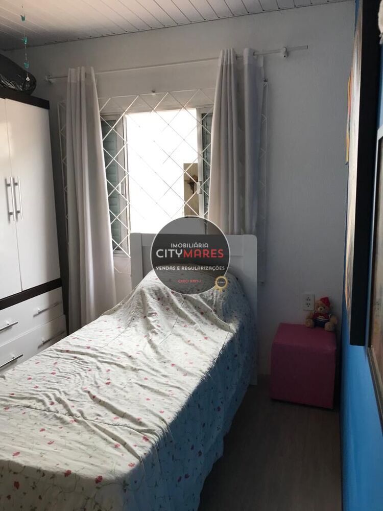 Casa à venda com 3 quartos, 240m² - Foto 4