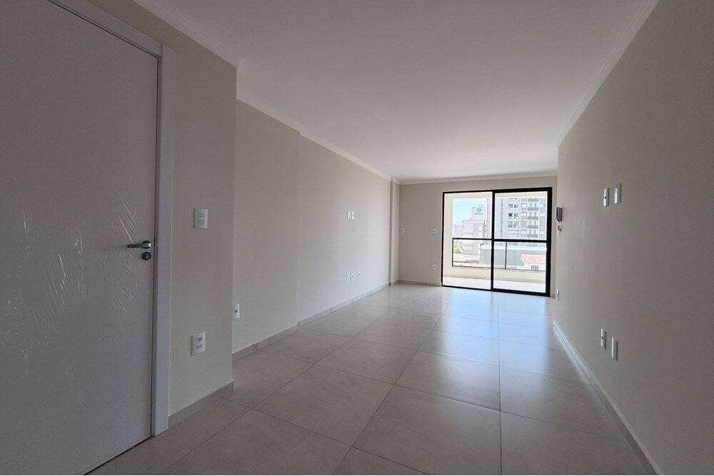 Apartamento à venda com 2 quartos, 74m² - Foto 2