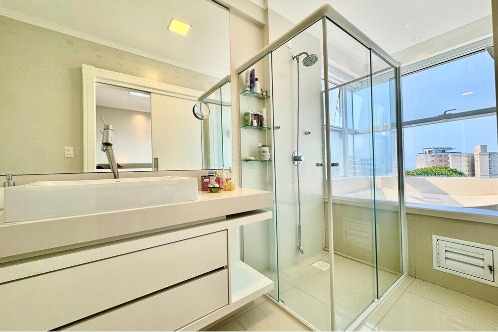 Apartamento à venda com 3 quartos, 125m² - Foto 5