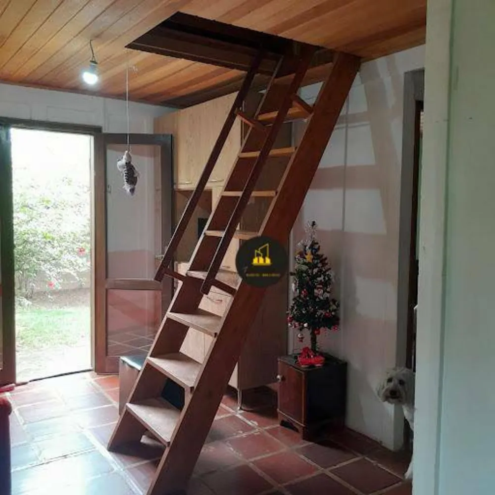 Chácara, 3 quartos, 1338 m² - Foto 1
