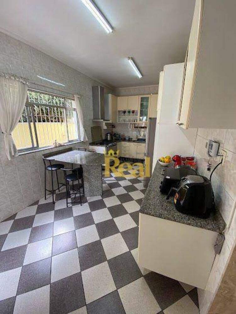 Casa, 3 quartos, 355 m² - Foto 2