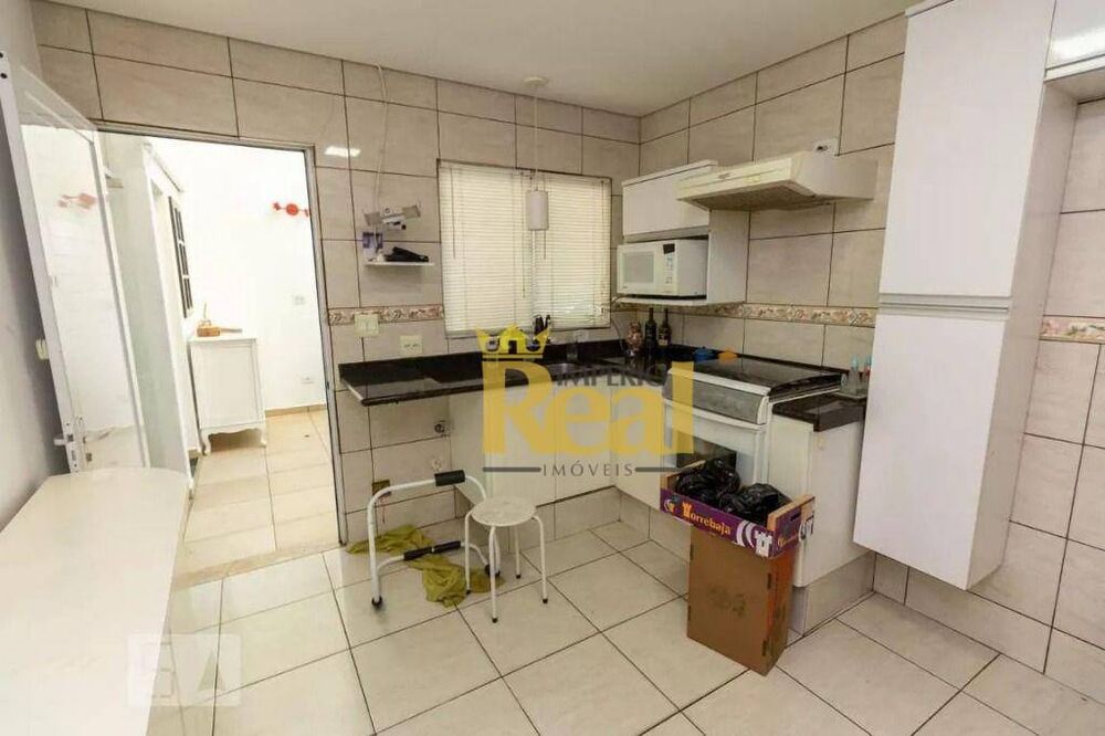 Casa à venda com 2 quartos, 120m² - Foto 1