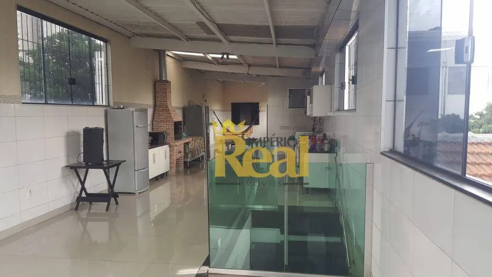 Sobrado, 3 quartos, 270 m² - Foto 2