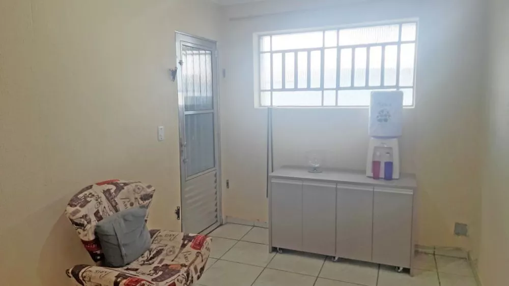 Sobrado à venda com 4 quartos, 250m² - Foto 2