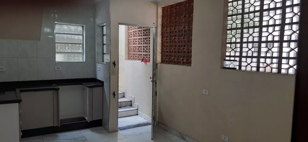 Sobrado à venda com 4 quartos, 250m² - Foto 6