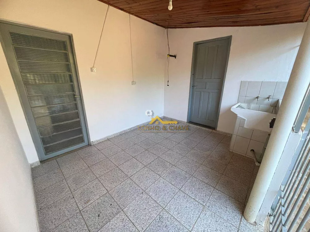 Casa à venda e aluguel com 2 quartos, 150m² - Foto 3