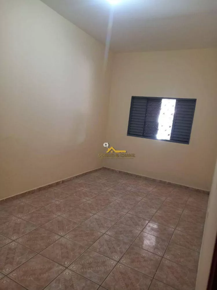 Casa para alugar com 3 quartos, 65m² - Foto 4