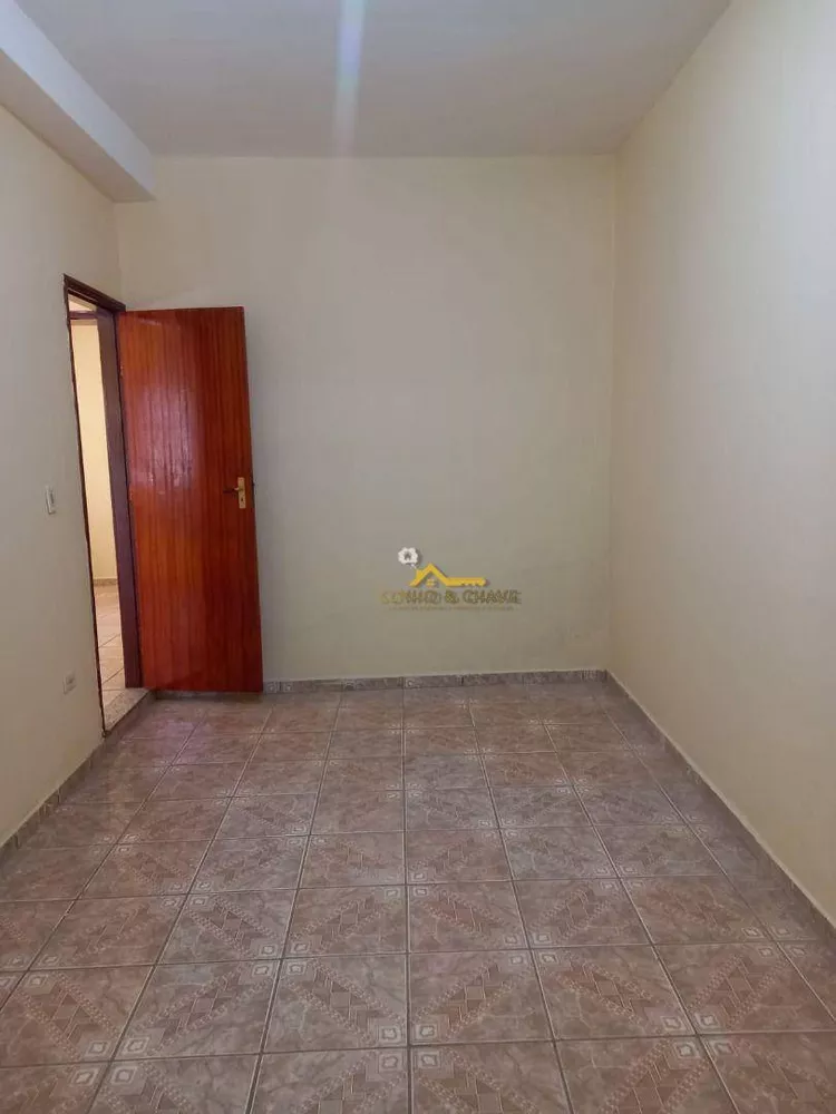 Casa para alugar com 3 quartos, 65m² - Foto 5