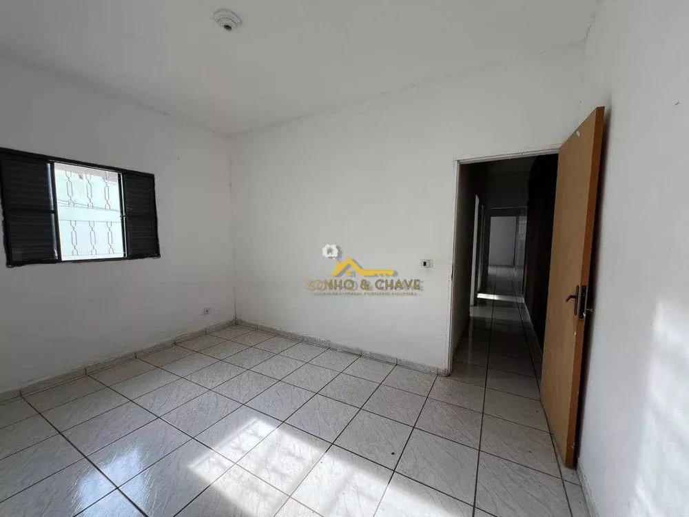 Casa para alugar com 2 quartos, 80m² - Foto 2