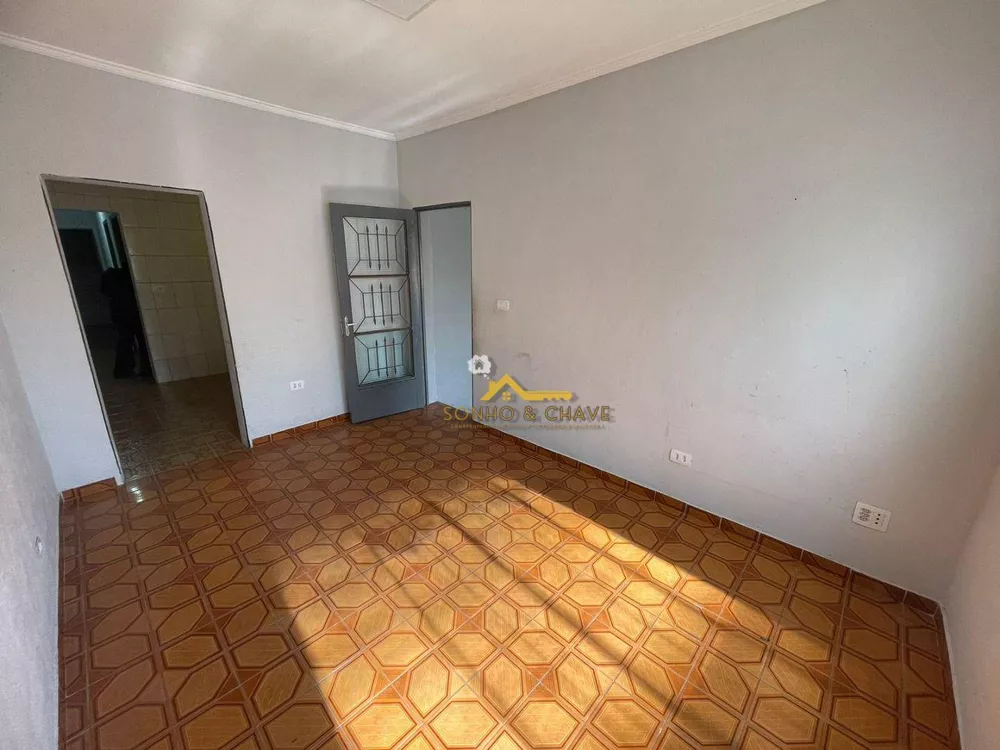 Casa para alugar com 2 quartos, 60m² - Foto 4