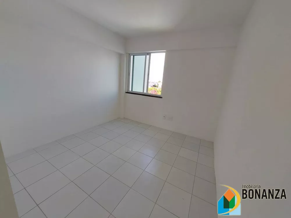 Apartamento para alugar com 2 quartos, 64m² - Foto 13