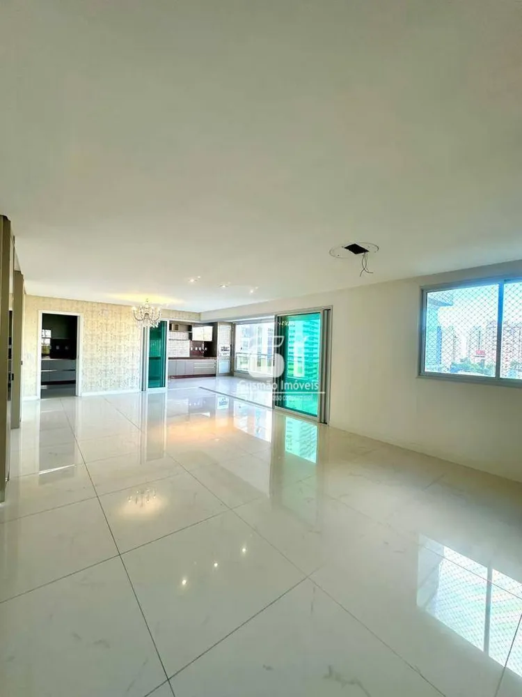 Apartamento, 3 quartos, 208 m² - Foto 2