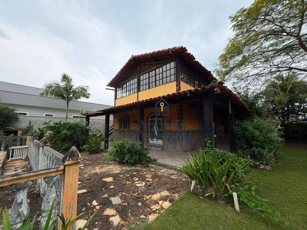 Casa, 4 quartos, 200 m² - Foto 1