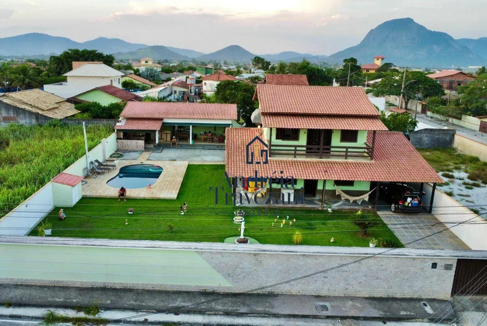 Casa, 5 quartos, 330 m² - Foto 1