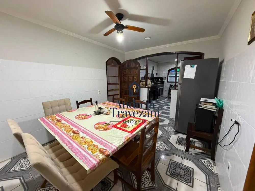 Casa, 3 quartos, 300 m² - Foto 14