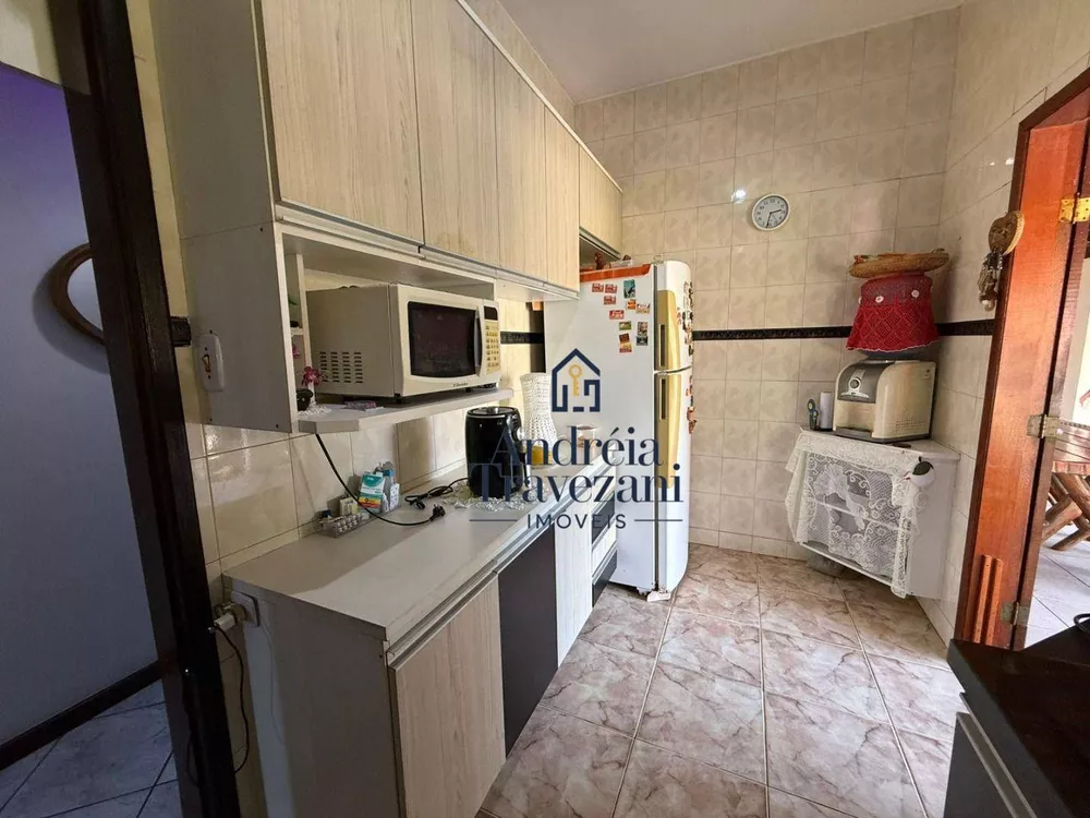 Casa, 3 quartos, 245 m² - Foto 10
