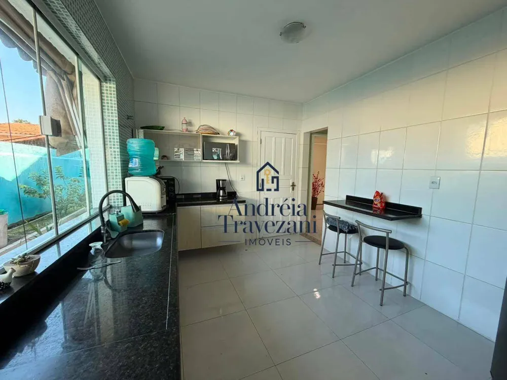 Casa, 4 quartos, 250 m² - Foto 11