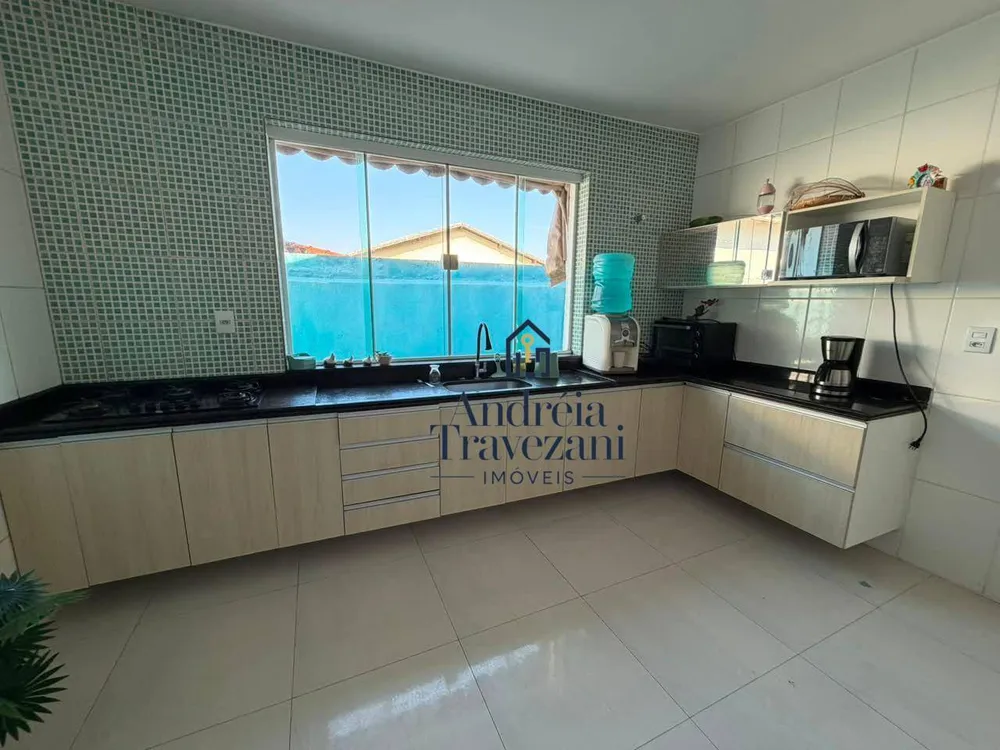 Casa, 4 quartos, 250 m² - Foto 13