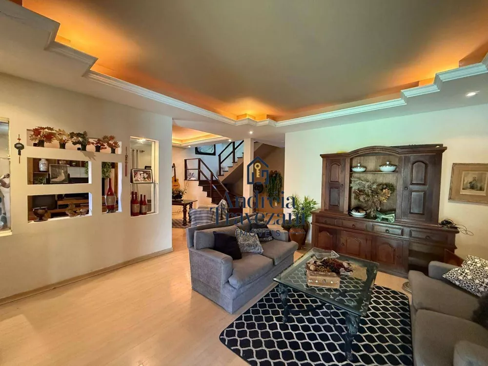 Casa, 3 quartos, 308 m² - Foto 2