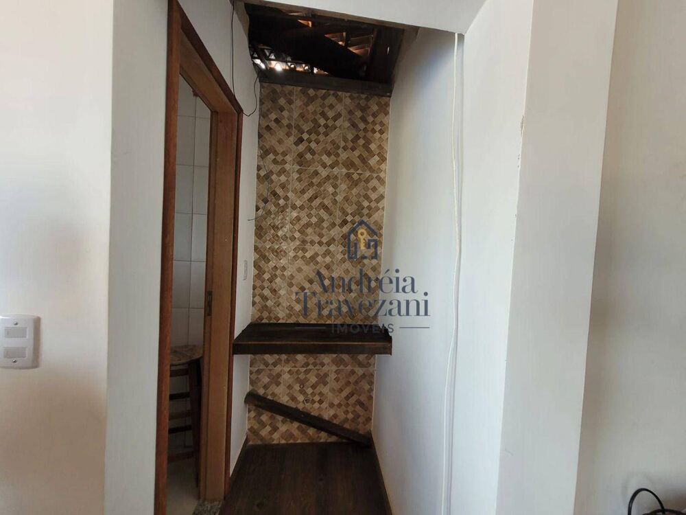 Casa à venda com 3 quartos, 183m² - Foto 4